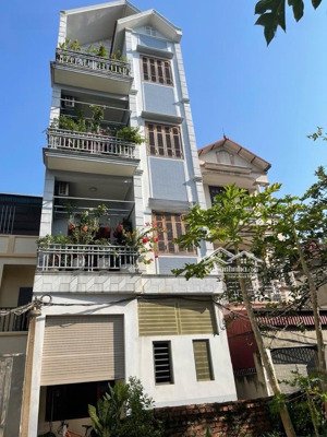 gia quất 60m x 4t, mt 5m ngõ thông, ô tô đỗ cửa gần him lam, giá 9 tỷ long biên