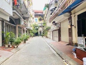 kim đồng - tân mai - hoàng mai dt: 45m | 3 tầng | mt: 4m