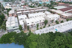 bán gấp nhà phố khu compound cát tường j - home giá 3,95 tỷ, diện tích 76,5m2, 4pn, 3wc, bình dương