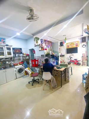 kẹt tiền bán nhà cách mạng tháng tám, quận 3 giáp quận 10 diện tích 40m2 chỉ hơn 4 tỷ