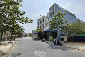 chủ gom tiền về quê bán gấp lô đất mt chợ vĩnh phú 200m2 chỉ 1 tỷ 800 shr vĩnh phú thuận an