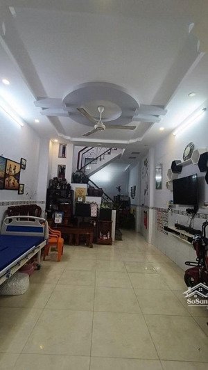 nhà đẹp bình tân - ngang 4.5m hậu gần hương lộ 3 cách aeon mall tân phú chỉ vài phút