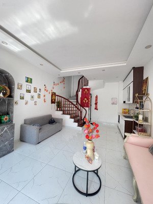 bán nhà trâu quỳ, oto đỗ cửa, nhà mới đẹp, sổ hoa hậu, ở sướng, chỉ 4.35 tỷ