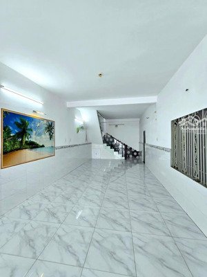 nhà hiện tại đang cho thuê làm spa 15tr/tháng tại đ. nguyễn du, dĩ an cần bán gấp với giá chỉ 1tỷ53