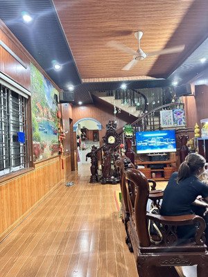 bán nhà riêng kính nỗ, 82triệu / m2, 143.5 m2, 4pn, 2wc, 3 tầng, hàng hiếm uy nỗ đông anh