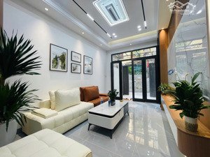 bán nhà kim giang, ngõ rộng, kế bên kđt đại kim bãi đậu xe dt 40m2, 4,5 tầng chào giá 8,6 tỷ