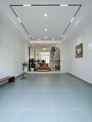 bán nhà 3 tầng - liền kề phú mỹ hưng - xe hơi ngủ nhà - 5m x 17m - full nội thất cao cấp.