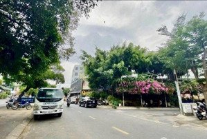 chính chủ bán căn nhà đường thảo điền, phường thảo điền, quận 2 - 11 x12m- 3tầng giá 29 tỷ