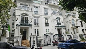 tôi chính chủ bán căn số 05 biệt thự hdi tây hồ, diện tích 135m2, mặt tiền 8,5m, xây 4 tầng +hầm