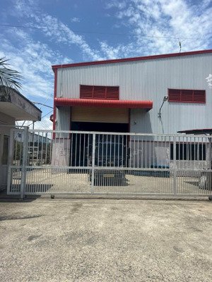 cho thuê xưởng đẹp 3200m,đức hoà, long an