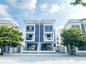 cắt lỗ sâu căn biệt thự an quý villa, 198m2, có đường dạo bộ sau nhà. lh 