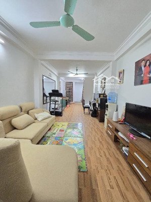 đội cấn - ba đình - oto đỗ cửa - ngõ thoáng - dân xây tâm huyết - sổ đỏ vuông - dt 42m2 x 6 tầng