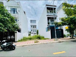 giảm mạnh lô đất vị trí đẹp tại khu vực bình dương