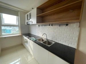 cho thuê căn hộ 2pn, 2wc tại starlight riverside, 10 triệu, 72m2. lh 