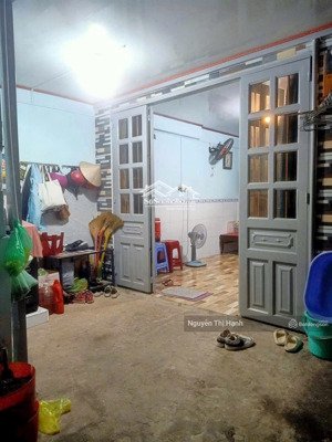 hàng mới tinh hẻm ba gác, cách mặt tiền 50m, ngay trung tâm đại học ngân hàng