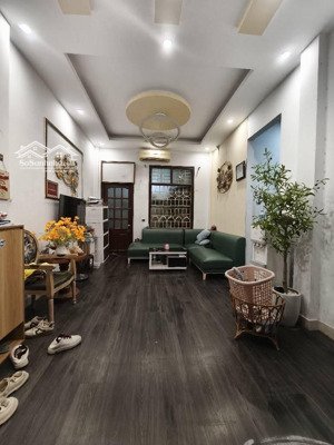 võ chí công gần phố, ngõ nông rộng - 5 tầng - 55m2 giá 10 tỷ 500