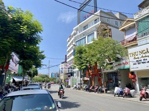 nhà 2 tầng mặt tiền bến nghé. vị trí vàng trung tâm thành phố huế