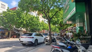 cho thuê mặt bằng cửa hàng, văn phòng lâm hạ , hồng tiến 80m2 mặt phố ô tô đỗ , vỉa hè 5m giá 14tr