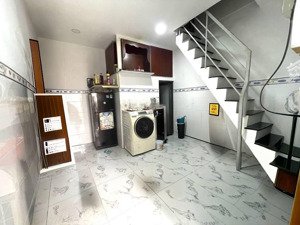 nhà âu cơ - hẻm thông - chỉ nhỉnh 1 tỷ - nhỏ xinh