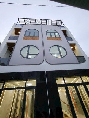 nhà xây mới 4x12m 3.5 tấm hẻm 1/ đường trần quang cơ p.phú thạnh