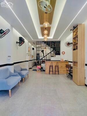 Bán nhà 4 tầng đường Nguyễn Đình Chiểu, đại học Nha Trang. Gần Hòn Chồng. Vừa kinh doanh và cho thuê