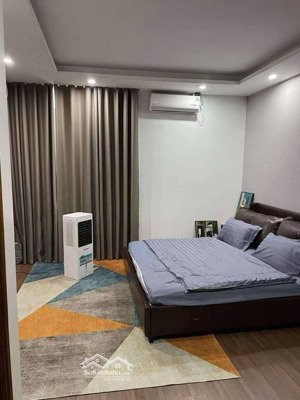 bán nhà cầu giấy giá rẻ tháng 8 diện tích 62m2 sổ giá 14 tỷ thương lượng trực tiếp tôi