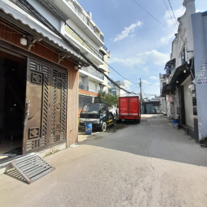 bán nhà riêng tại lê văn khương, 2,1 tỷ, 44m2,- hàng hiếm! hh 2% có khách thiện chí lh ngay chủ