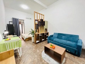 cho thuê căn hộ nằm ngay trung tâm thảo điền, full nội thất cao cấp, được nuôi pet