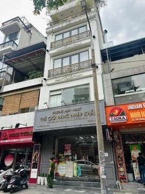 siêu phầm mặt bằng kinh doanh phố trung hòa, diện tích tầng 1: 130m2, tầng 2-5: 90m2, mặt tiền 6m