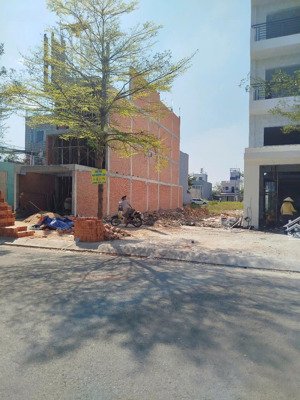 bán 5x26m thổ cư khu đông dân, cách aeon tên lửa 20p