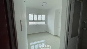 cho thuê căn hộ 2pn 2wc tại 8x plus, nhà trống không nội thất. giá thuê 7 tr/tháng.