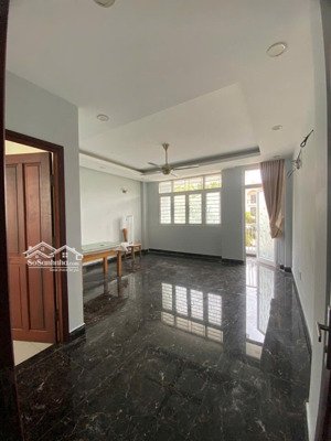 nhà 1 trệt 3 lầu khu dân cư ngay global city. trệt trống suốt. 4 pn 4 wc