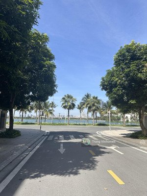 song lập sao biển - view nhìn giữa hồ - hoàn thiện đẹp, tm lên tầng 4, giá 33.9 tỷ!