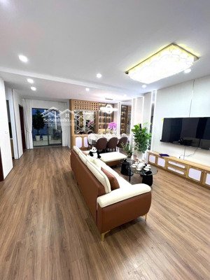 chính chủ bán căn hộ 130m2 licogi 13 vị trí đắc địa, sổ đỏ trao tay, giá chỉ 7,5 tỷ. lh 