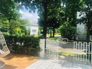nhà nguyên căn compound đỗ xuân hợp, phước long b, quận 9. full nội thất. full tiện ích xung quanh