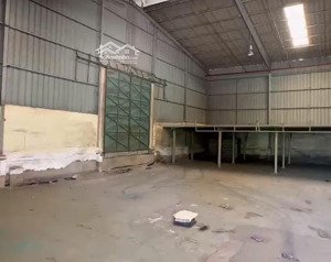 cho thuê kho 380m2 đường đào trí , chủ quyền tư nhân - lâu dài