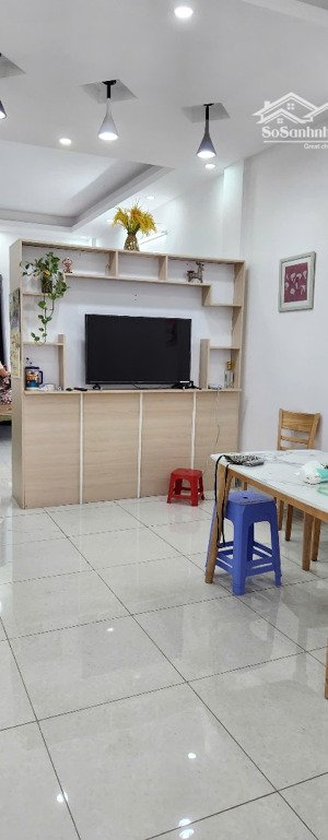 bán căn hộ phạm văn đồng p13 bình thạnh lầu 2 80m2 2 phòng ngủ 2 tỷ 850