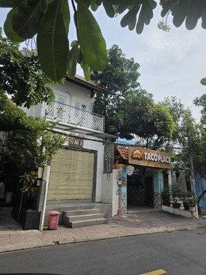 nhà chính chủ thuận tiện kinh doanh nhà hàng , cà phê ...bar