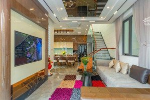 chào bán căn biệt thự góc 2 mặt tiền sát sông thăng long (hải châu) giá 16ty8