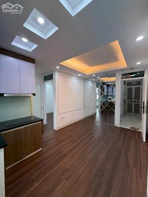 Bán căn hộ CCMN ngõ 252 Tây Sơn - Đống Đa 52m, 2PN2VS, nội thất đẹp giá 2.2 tỷ