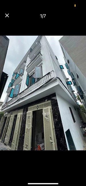 cực rẻ!!! 3,xx tỷ có ngay nhà 4 tầng, 30m2, oto đỗ cửa, sát vách đại học tdtt