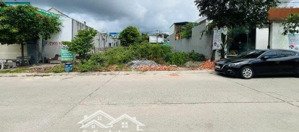 cần bán 2 lô đất tổng dt 300m2 - giá 1 tỷ 150 ngay chợ kcn mỹ phước 3 - đường dl16 vị trí đẹp