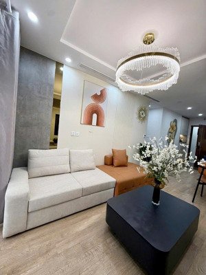 trục hoa hậu, căn góc đông nam. chính chủ cần tiền đầu tư bán cấp căn góc 3 ngủ siêu phẩm florence