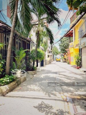 đẳng cấp q10,nguyễn tri phương p4 nhà 93m2 7 tầng hầm, ngang 5.5m, gần đh kinh tế giá 28.8 tỷ