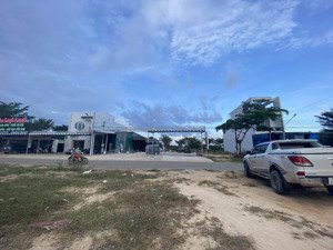 bán đất mặt tiền đường nguyễn chí thanh, xã tân bình, lagi, bình thuận ( 40x 120), thổ cư 200m2