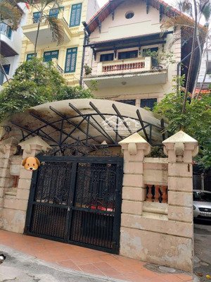 bán nhà tại đường nghi tàm 200m2, giá 38 tỷ. tây hồ