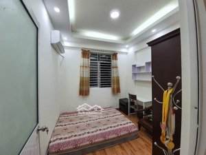 cần bán gấp căn hộ 2pn đã có sổ hồng , nội thất đầy đủ