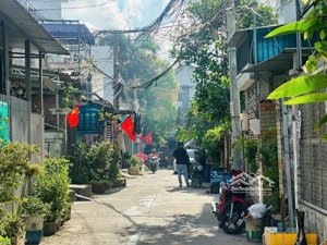 bán dãy nhà trọ sẳn thu nhập 9 căn 45tr/tháng 1/ đình phong phú tăng nhơn phú b q9