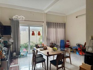 nhà 3 tầng hẻm nguyễn biểu- cách chợ vh 200m. cách biển 1km