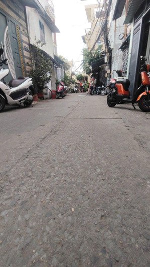 bán nhà hxh bùi văn ba 75m2 giá chỉ 6ty7